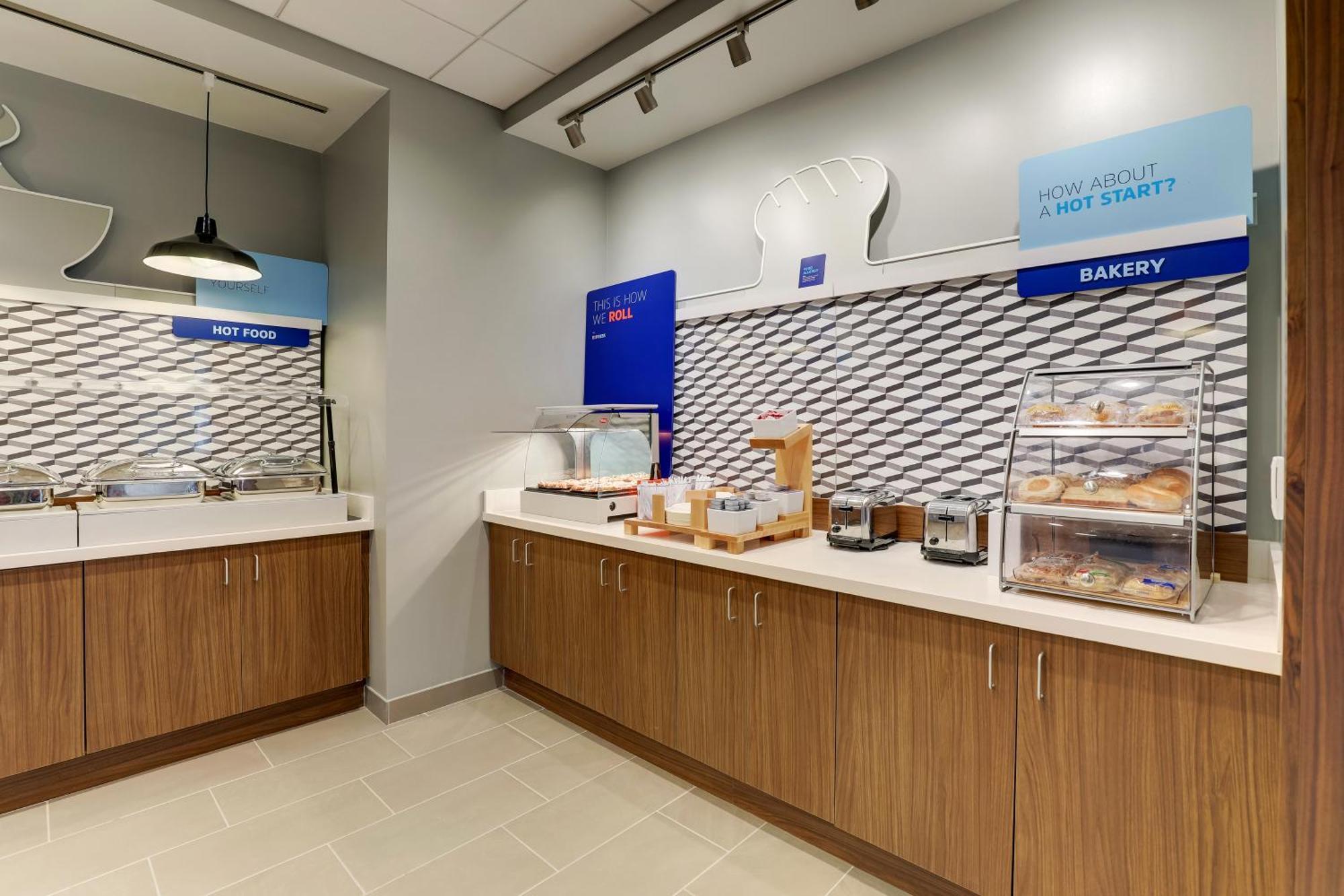 Holiday Inn Express Holly Springs - Raleigh Area By Ihg Exteriér fotografie